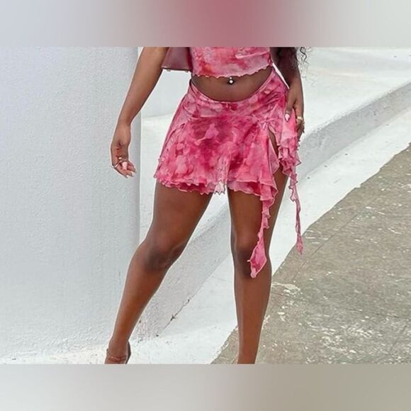 Women’s size L Pink Tie-Dye Mini skirt NWOT - Picture 2 of 7